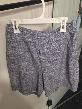 lululemon athletica Men’s Navy Patterned Athletic Shorts